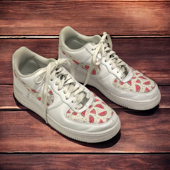 Nike Air Shoes - Picture 1 of 5